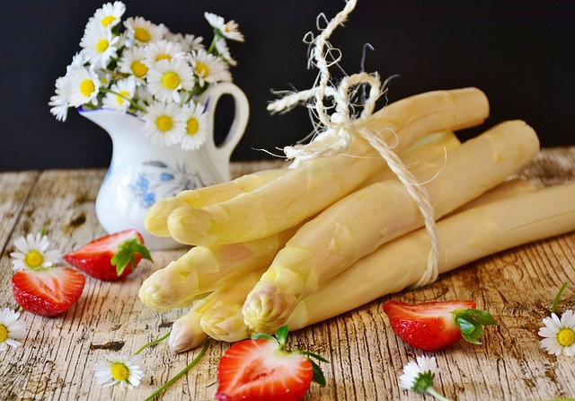 Quando le corti di cibo gigante rendono il centro commerciale americano morente, il nuovo punto di destinazion
