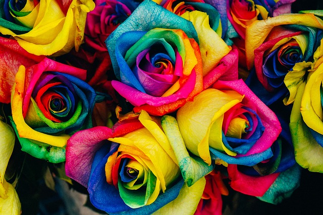 Perché i fiori di seta rimangono un'opzione popolare nelle composizioni floreali per ufficio