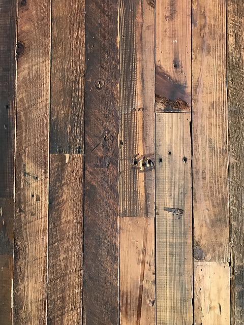 Barn Salvage – Vintage Barn to Custom Home Frame in legno