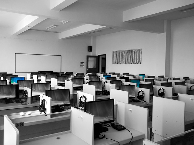 Come decorare e arredare il tuo ufficio cubicolo
