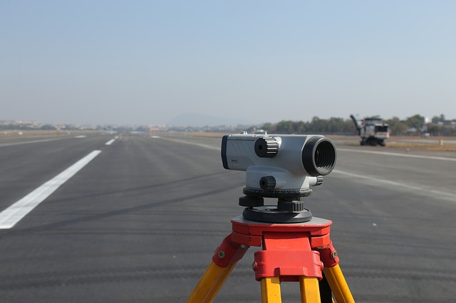Land Surveying in poche parol